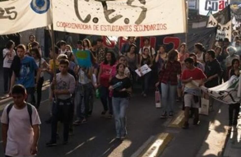 Estudiantes secundarios se movilizarán por mejoras edilicias y el boleto educativo gratuito