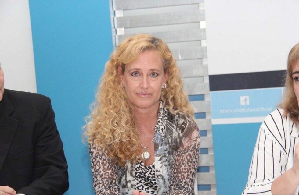 Corina Vecchioli: "lo que se hizo no fue un escrache y no estoy arrepentida de lo que hice"