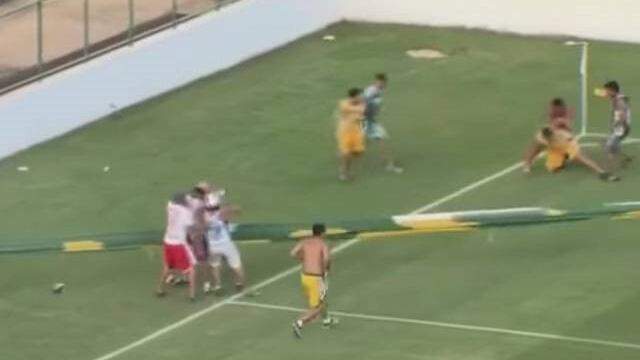 Batalla campal en Brasiliense - Joao Gama.