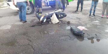 Una adolescente herida tras chocar contra un auto