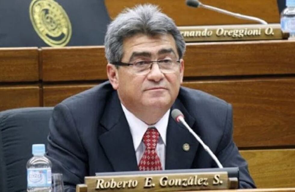 Video: tras el escándalo de Juan Emilio Ameri, un diputado paraguayo sesionó desnudo