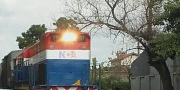 Auto arrollado por un ten