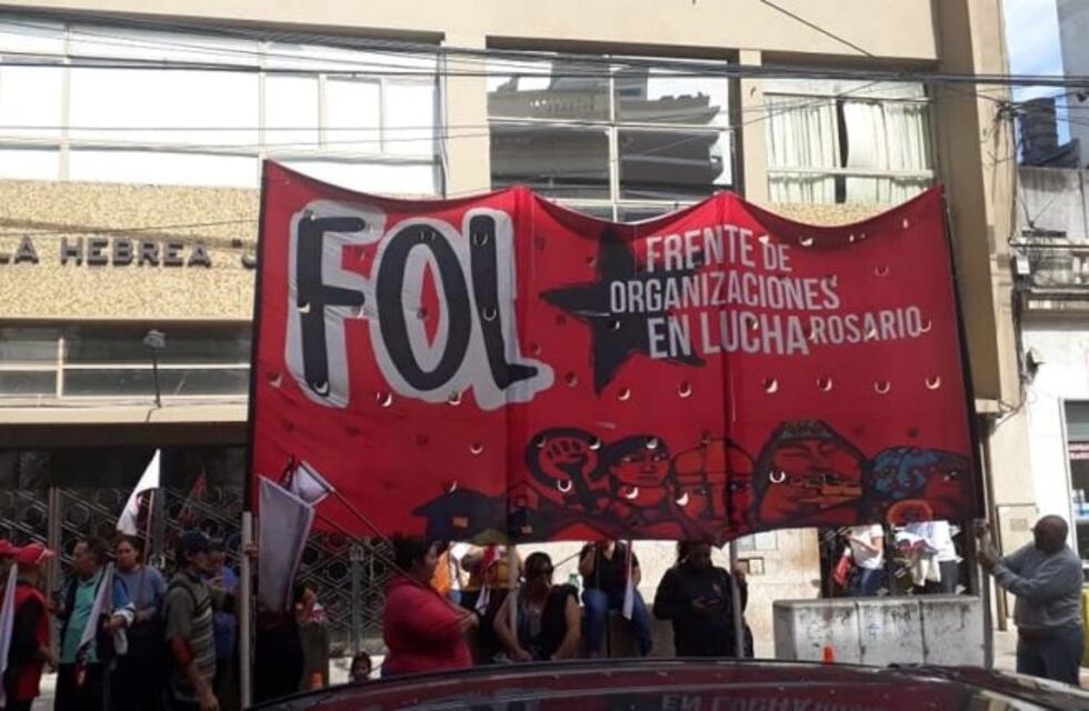 Protesta en el centro por la detención de dos militantes acusados de pintar la Catedral