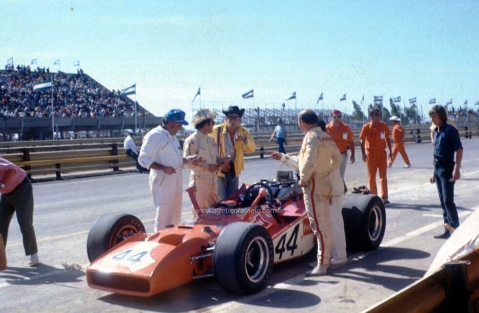 Charla sobre la historia del automovilismo en Rafaela