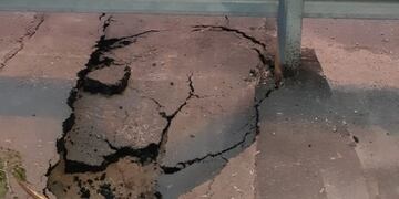 Corte preventivo en Avenida Félix de la Colina por hundimiento de asfalto