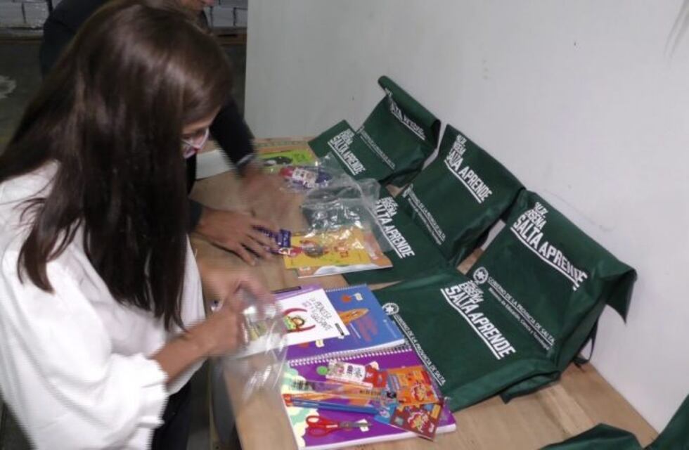 Empieza la distribución de kits escolares en Salta