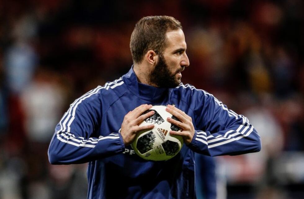 Sampaoli le confirmó a Higuaín que viajará a Rusia