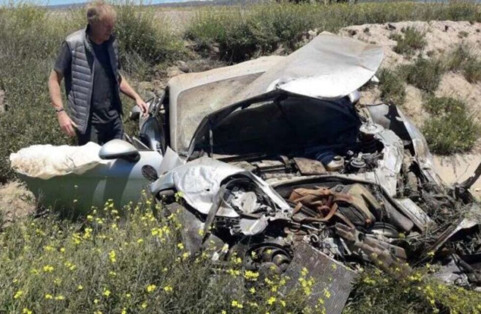 Chilenos volcaron en un Porsche en Cacheuta