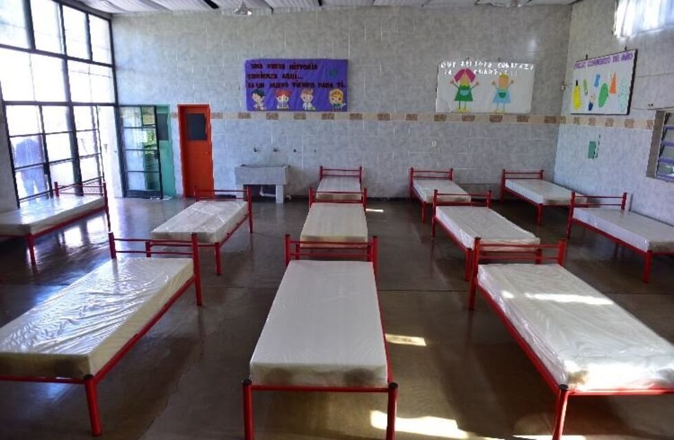 El intendente de la ciudad pedirá flexibilizar actividades y abrió centro de aislamiento