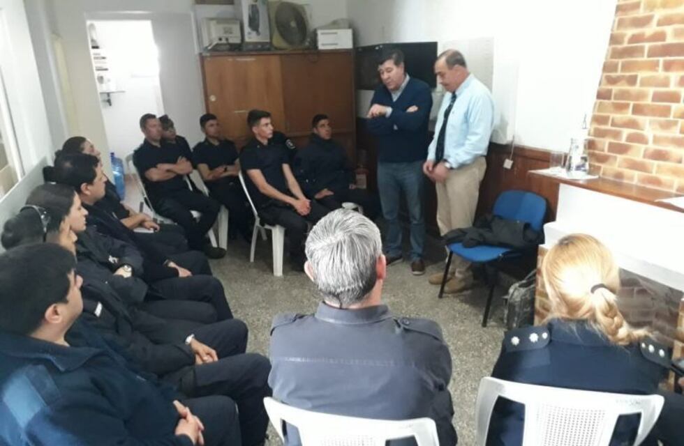 La policía de Punta Alta recibió consejos de un ex combatiente