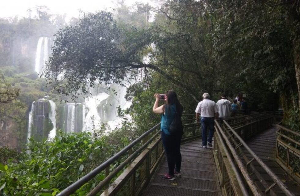 Residentes de Iguazú pueden pedir su lugar para las caminatas recreativas en las Cataratas