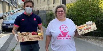 Nicolás Sánchez recorre las calles de Francia con el plantel Stade Français Paris para asistir a los humildes (Foto: Stade Français Paris)\u002E