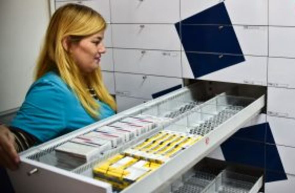 Denuncian faltante de medicamentos para el HIV y lupus por "especulación de laboratorios"