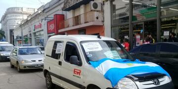 Marcha de comerciantes Gualeguaychú\nCrédito: Vía Gualeguaychú