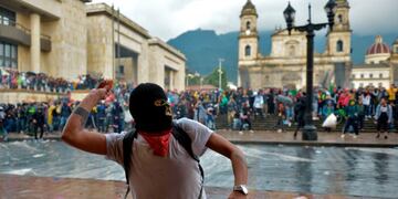 Las protestas en Colombia ya causaron tres muertos y más de 270 heridos (Foto: RAUL ARBOLEDA / AFP)