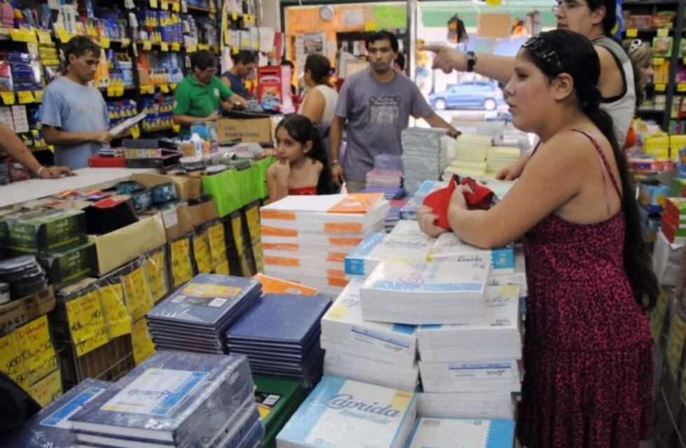 San Luis: lanzaron una canasta escolar que cuesta $575