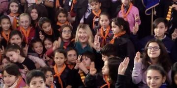 Scouts Ushuaia junto a la Gobernadora Bertone