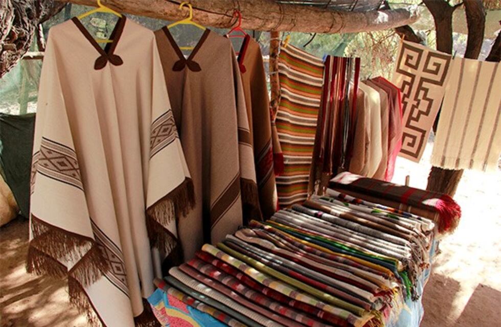 Crean un "Poncho Catamarqueño" como símbolo de la provincia