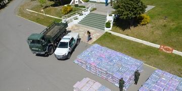 Encuentran fardos con pares de medias valuados en más de 24 millones de pesos