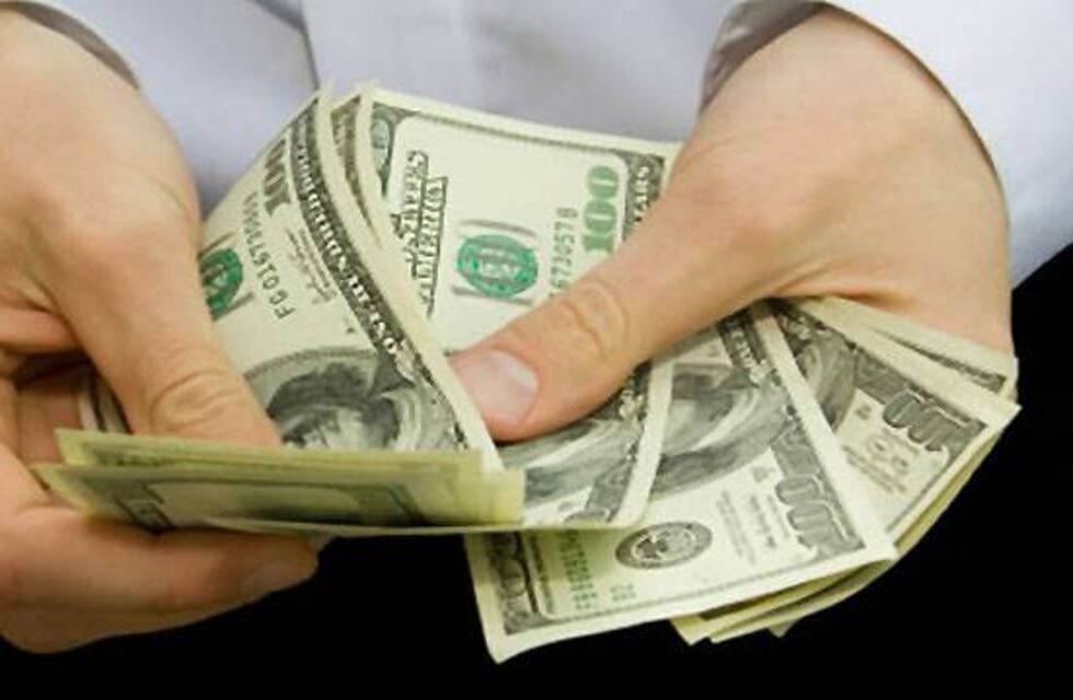 Dólar ahorro: última semana para pedir la devolución del 35%