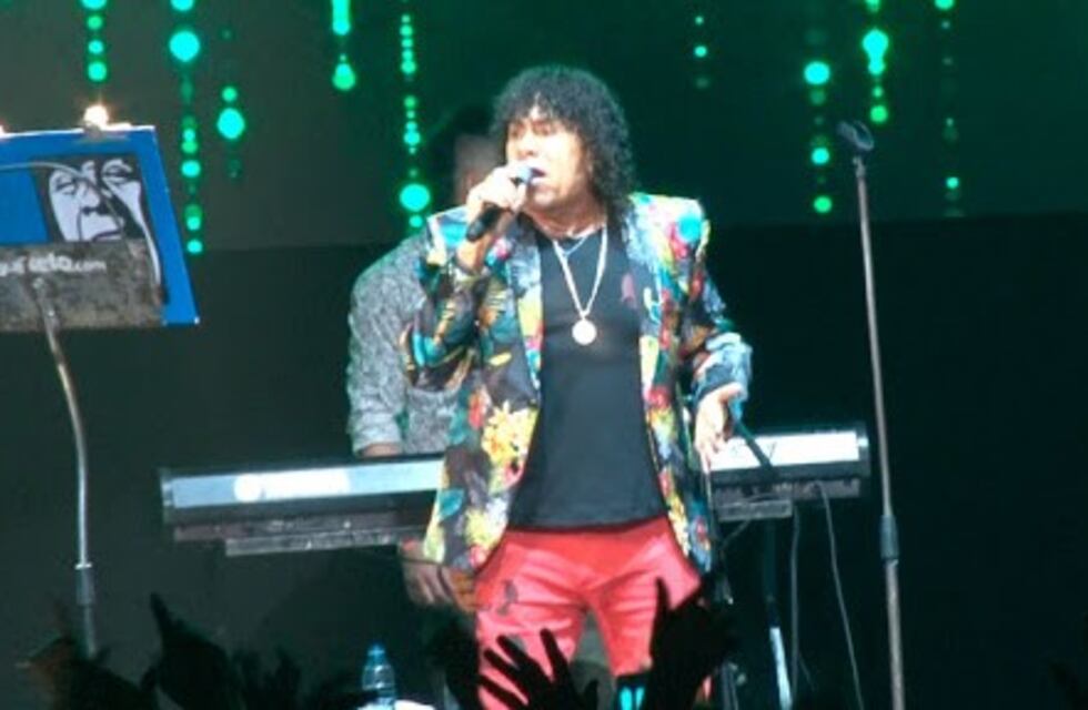 Cuarentena: La Mona Jiménez invita a revivir un recital para el recuerdo en YouTube