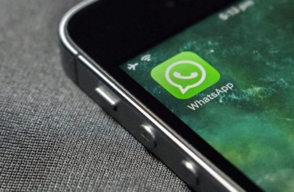 WhatsApp habilitó una opción para pedir permiso antes de sumar a alguien a un grupo