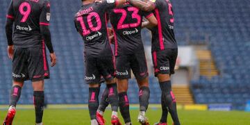 El Leeds de Bielsa le ganó al Blackburn y se acerca al ascenso (@LUFC)