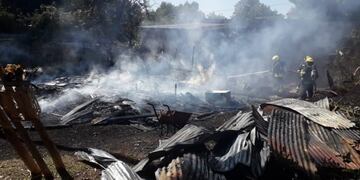 Las llamas comenzaron en el sector de la cocina mientras la familia almorzaba\u002E