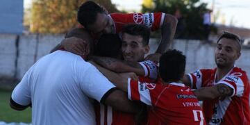 Deportivo Maipú derrotó a Desamparados y la revancha será en San Juan\u002E