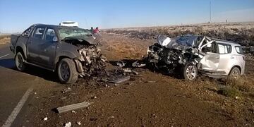 Por el impacto entre los vehículos una persona falleció y dos resultaron heridas\u002E