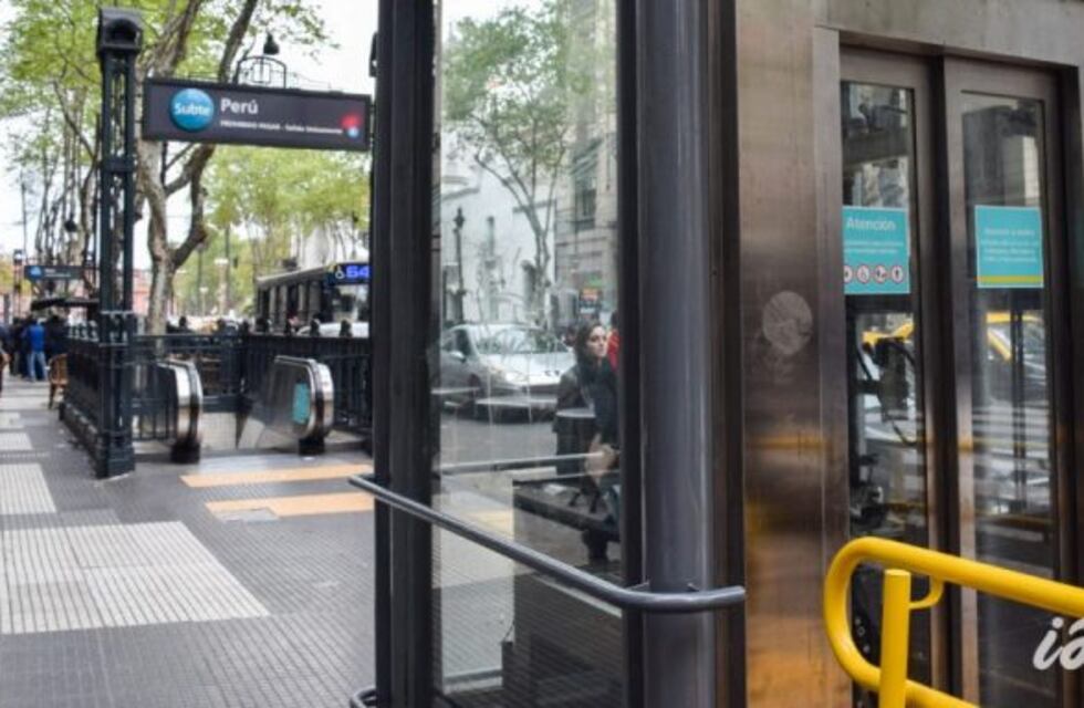 Subte: ordenan un plan que garantice la accesibilidad a personas con movilidad reducida