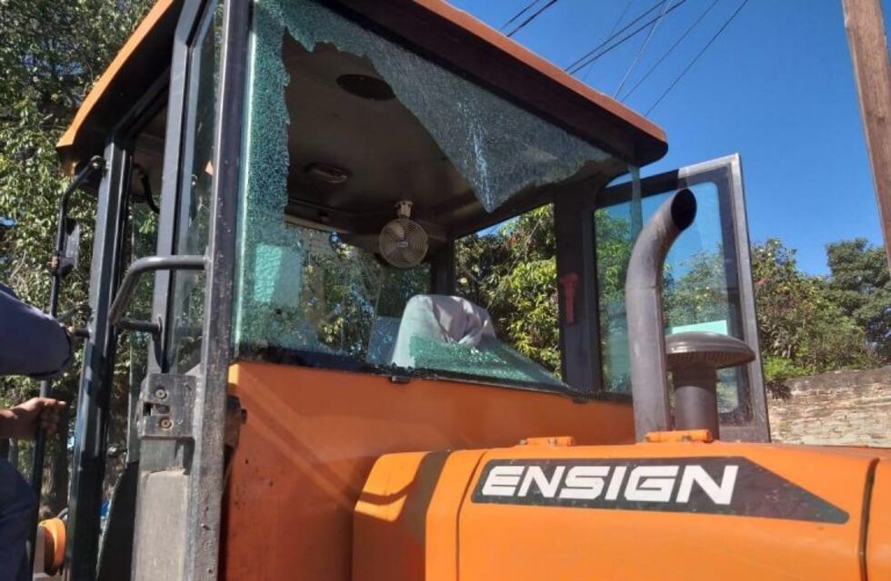 Atacaron a empleados municipales con piedras