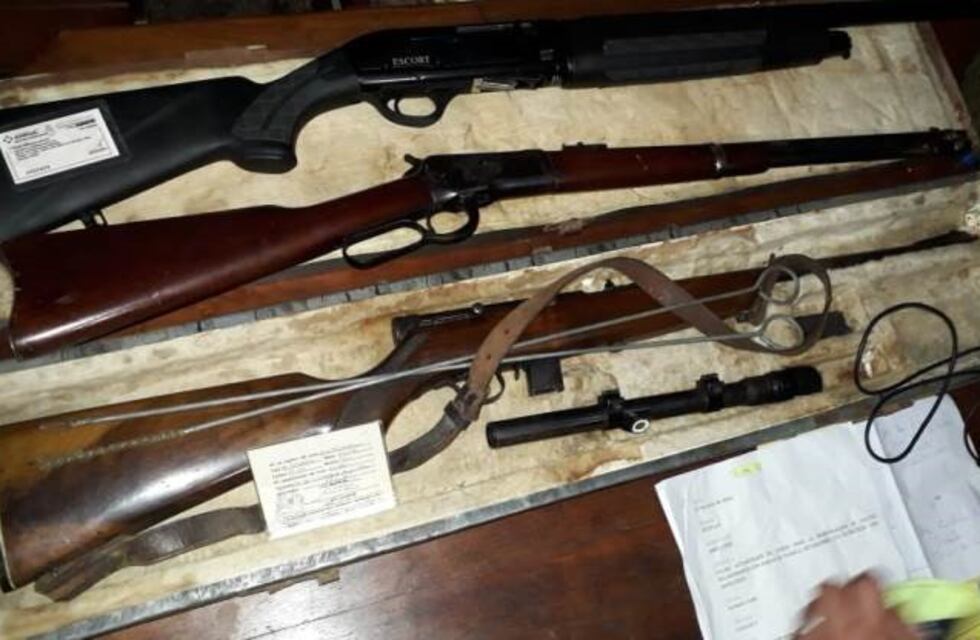 Allanamientos: secuestraron armas y más de $100 mil