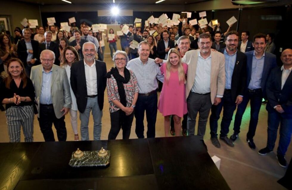 Entregaron aportes económicos a emprendedores de Córdoba