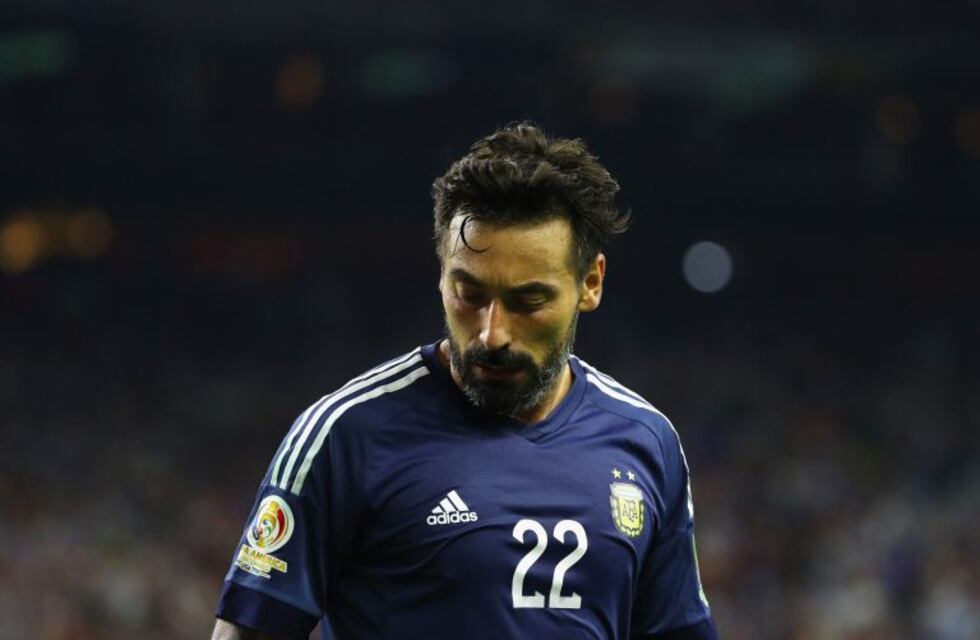 Ezequiel Lavezzi anunció su retiro del fútbol con un emotivo mensaje