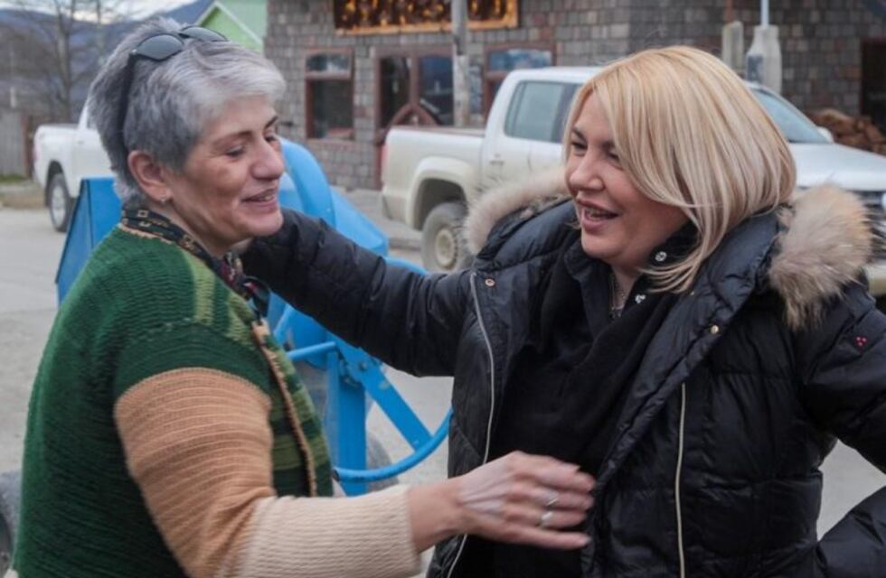 Bertone recorrió los avances de la obra en la Escuela Especial N°4 de Tolhuin