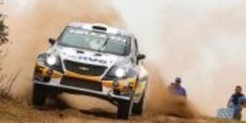 Laguna Larga recibió al rally cordobés