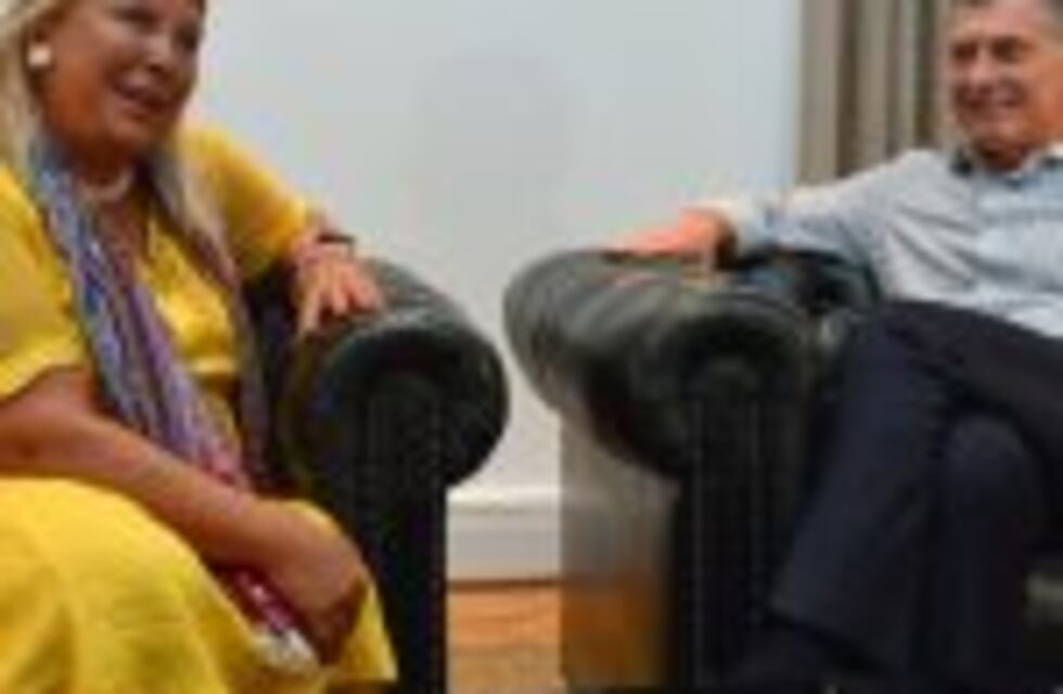 Carrió se reunió con el presidente Macri en Olivos