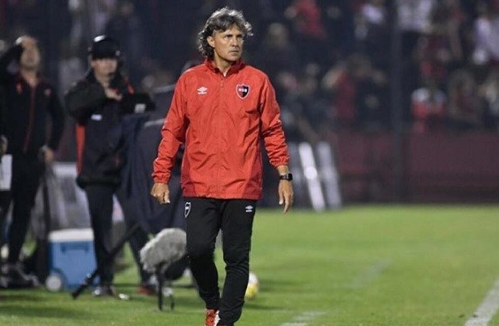 Bidoglio renunció pero dirigirá los últimos dos encuentros de la Superliga