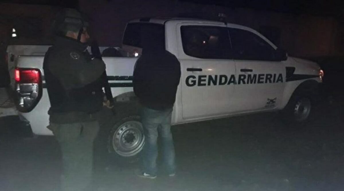 Los asaltantes abordaron a dos gendarmes que estaban fuera de servicio y un compañero de ellas intervino para neutralizar a los ladrones\u002E (Twitter)