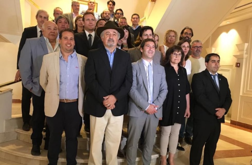 Luque presentó el equipo que lo acompañará en la gestión