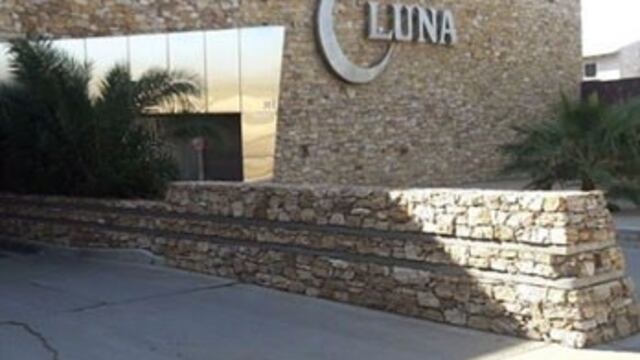 "La Luna", uno de los hoteles alojamientos más famosos de Mendoza y cuyas campañas de marketing y promociones siempre han dado que hablar.