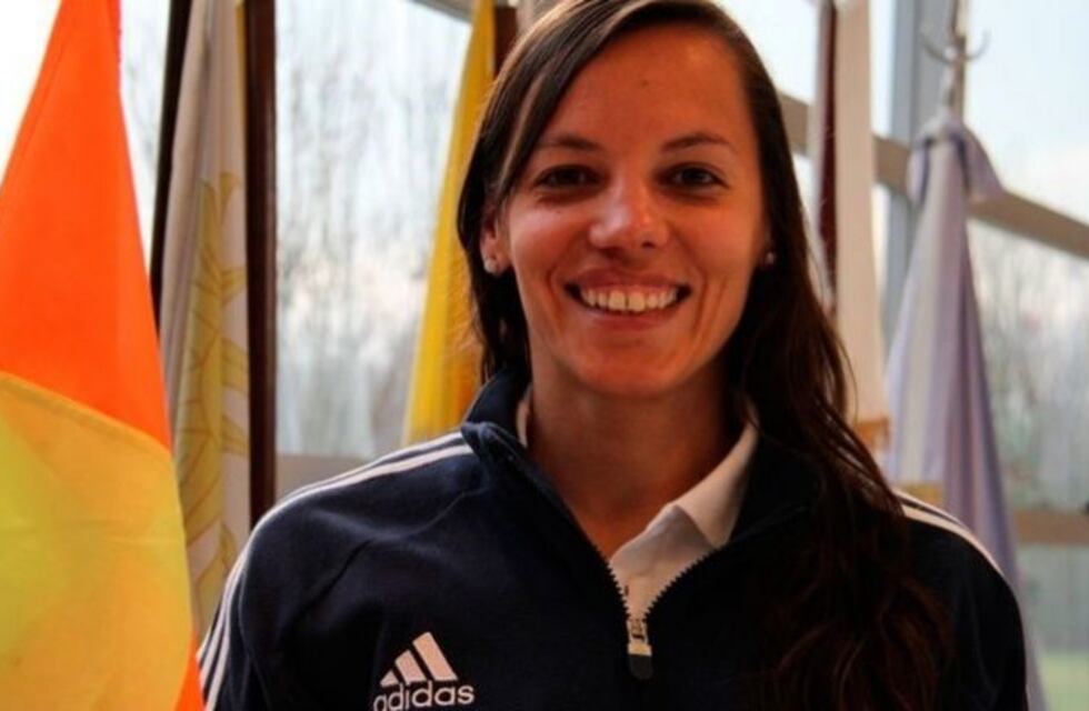 Otra árbitro mujer debuta en primera en el encuentro de Newell's