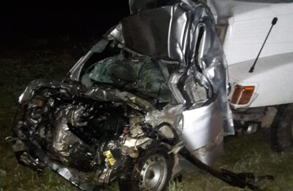 Rosarino de 57 años murió tras chocar de noche en la autopista a Córdoba