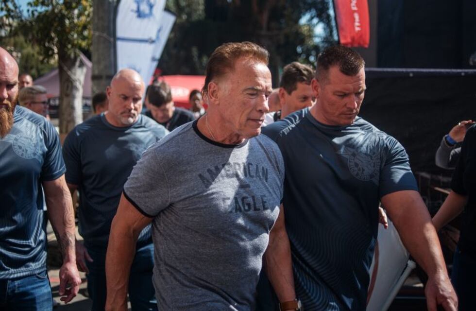 Arnold Schwarzenegger fue atacado por la espalda durante evento en Sudáfrica