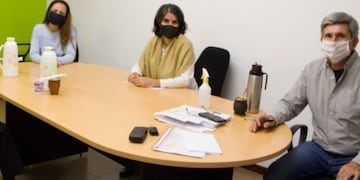 Autoridades del INYM y de la Facultad de Ciencias Exactas de la UNaM trabajaron en proyectar mejores científicas y técnicas para la yerba mate\u002E Imagen ilustrativa