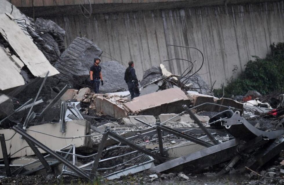 El desgarrador grito de un testigo del derrumbe de un puente en Italia: "¡Dios mío, Dios mío!"