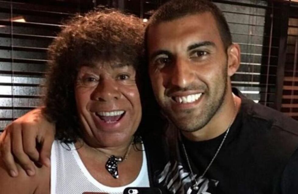 Wanchope Ábila, "Monero" hasta para el tapaboca