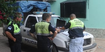 Conmoción por el hallazgo sin vida de una mujer en su casa de Villa Carmela (Foto: LV12)