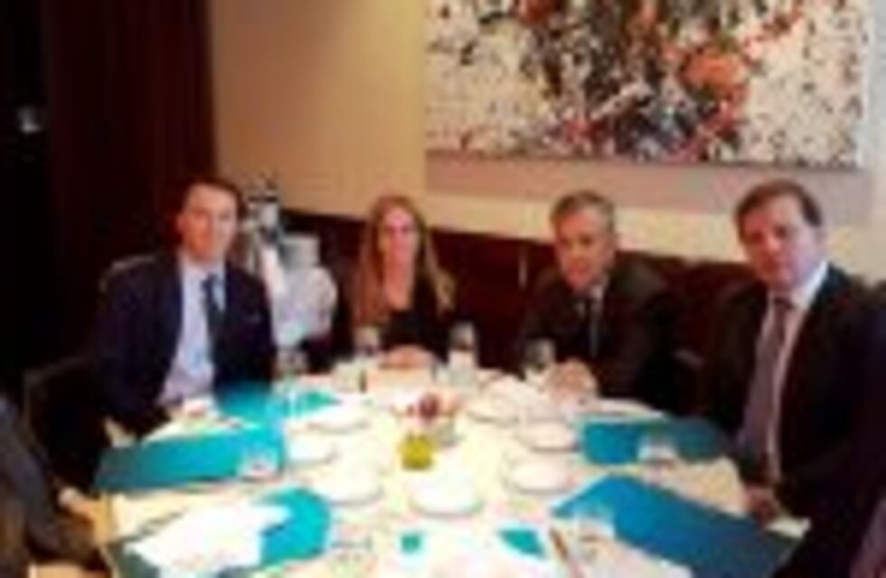 Cornejo estrecha lazos con inversores en EEUU